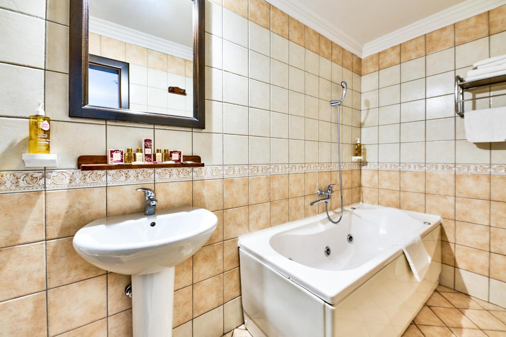 Hotel Classico Тимишоара Экстерьер фото