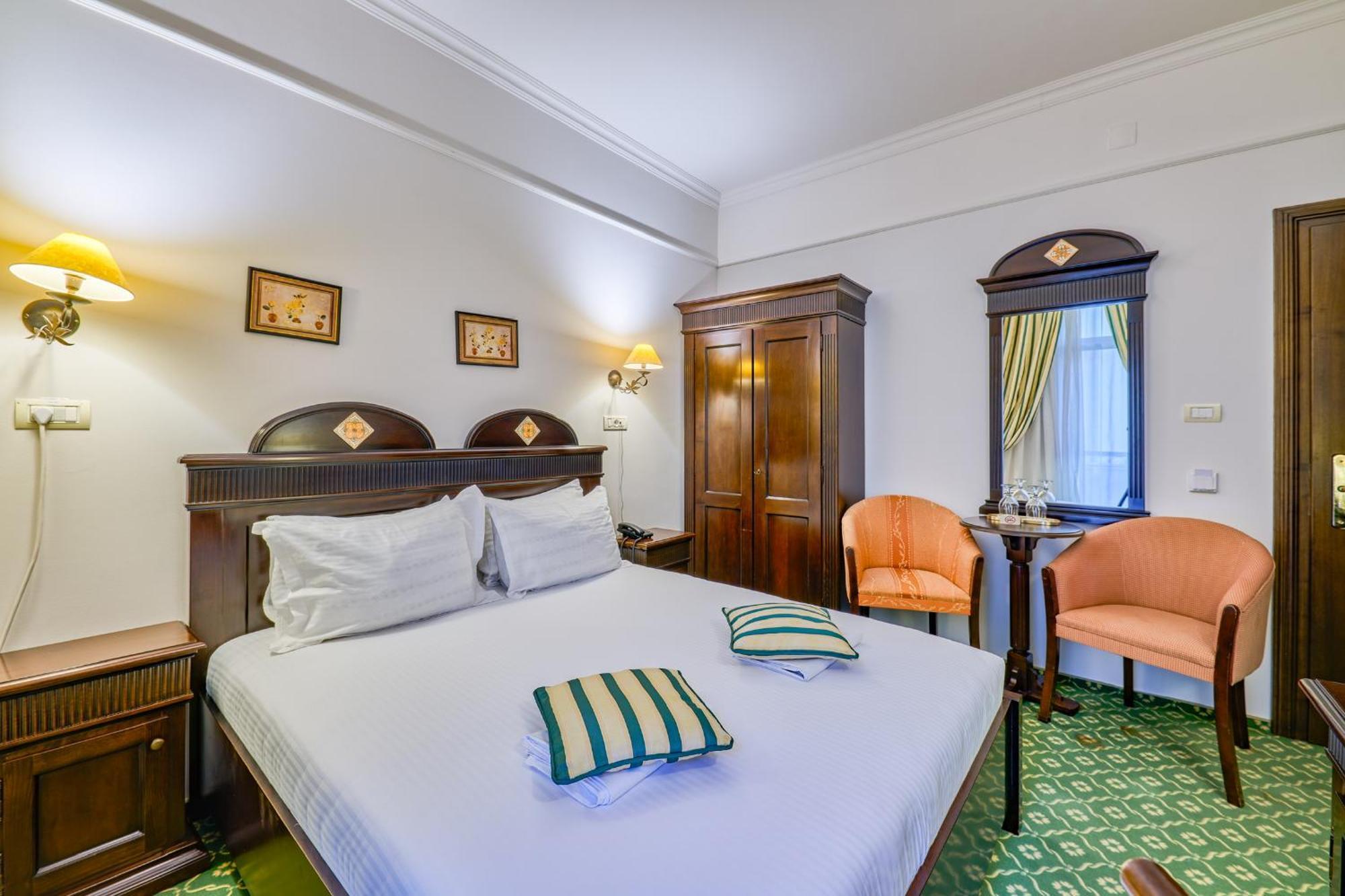 Hotel Classico Тимишоара Экстерьер фото